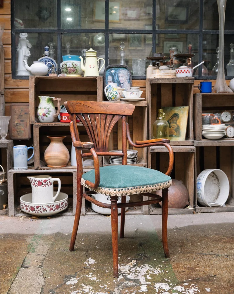 Claude, la chaise en bois début XXe siècle N°1529