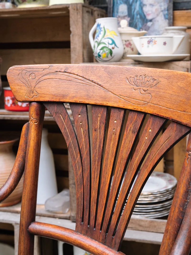 Claude, la chaise en bois début XXe siècle N°1529