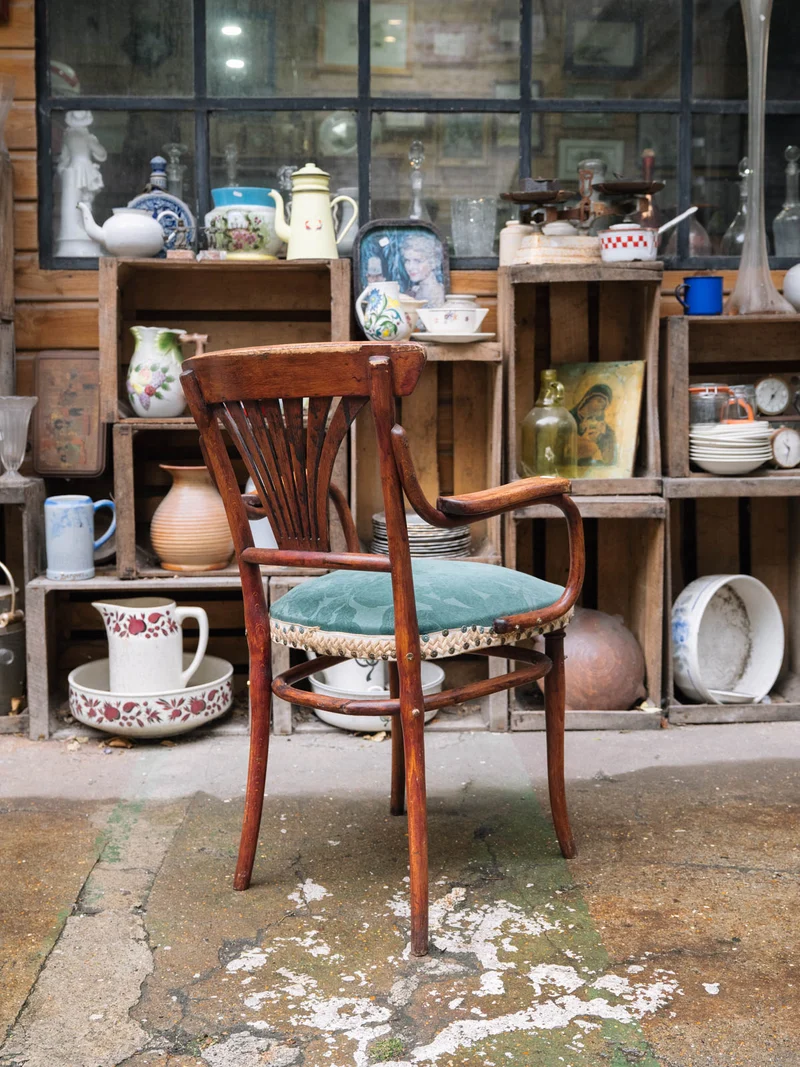Claude, la chaise en bois début XXe siècle N°1529