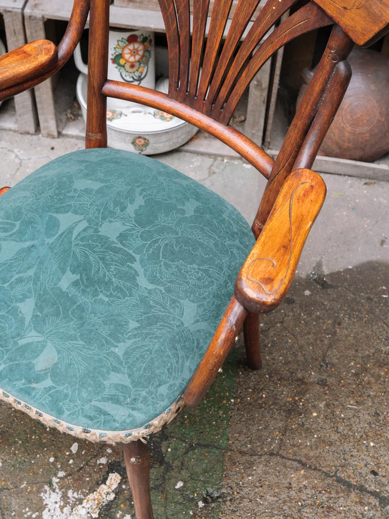 Claude, la chaise en bois début XXe siècle N°1529