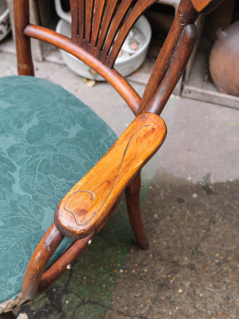 Claude, la chaise en bois début XXe siècle N°1529