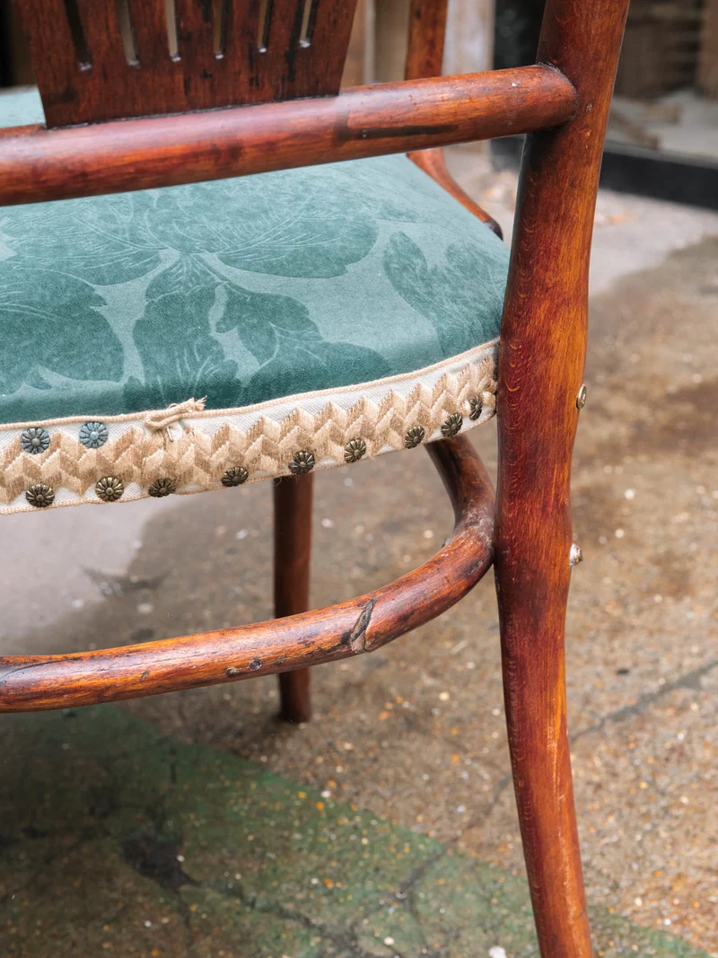Claude, la chaise en bois début XXe siècle N°1529