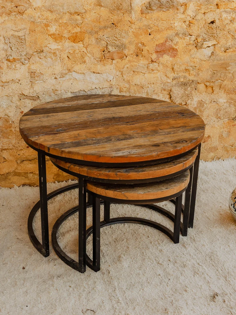 Barbara, les tables gigognes en bois et métal noir N°201