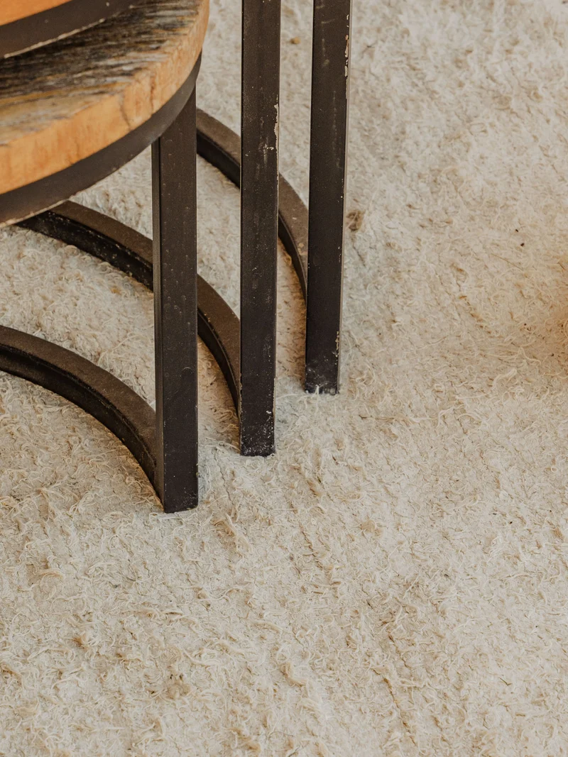 Barbara, les tables gigognes en bois et métal noir N°201