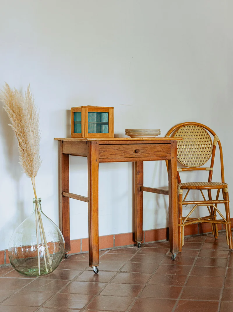 Francine, la table d'appoint style ferme sur roulettes N°1118