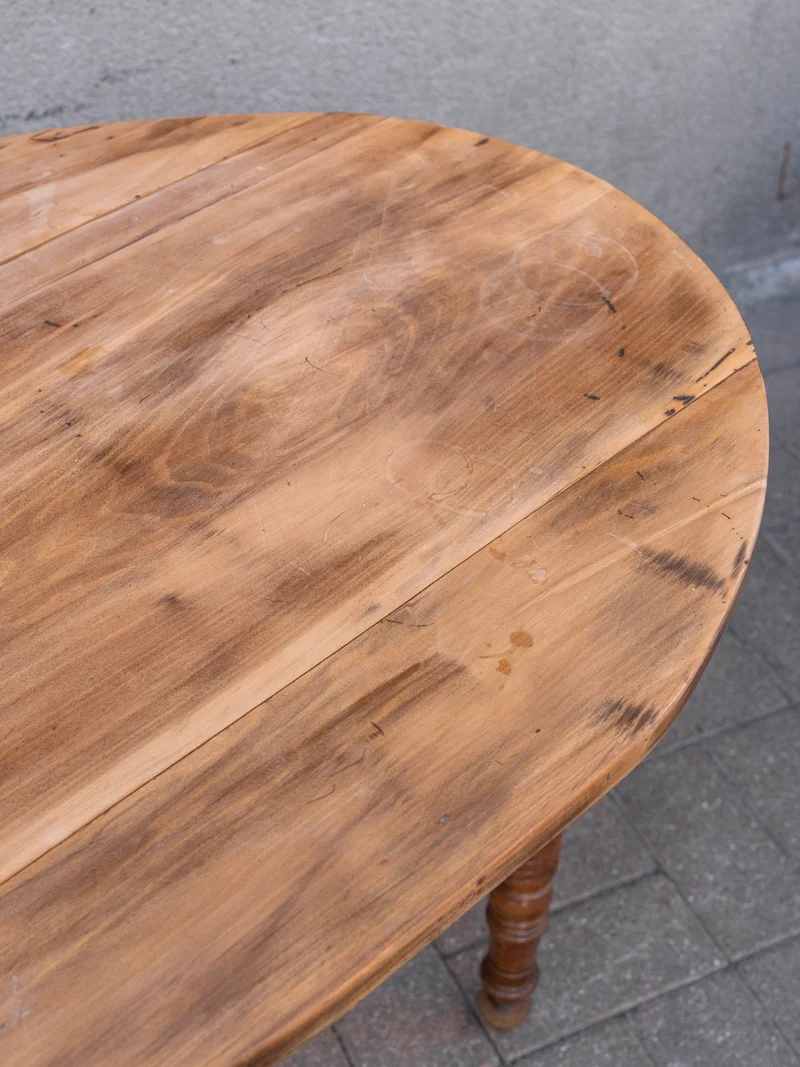 Romy, la table à manger ovale en bois N°1516