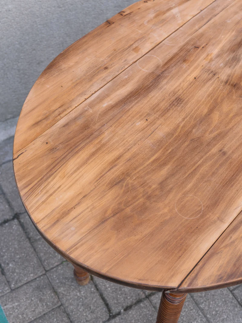 Romy, la table à manger ovale en bois N°1516