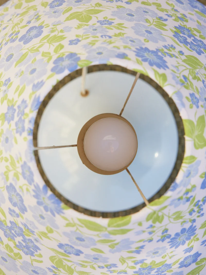 Julia, la lampe à poser vintage en plastique N°1033