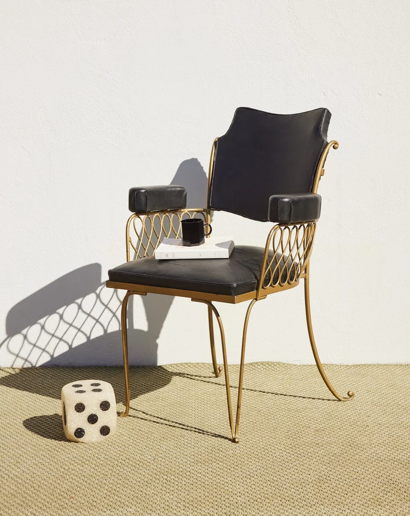 Ernest, le fauteuil de coiffeur en cuir N°1581