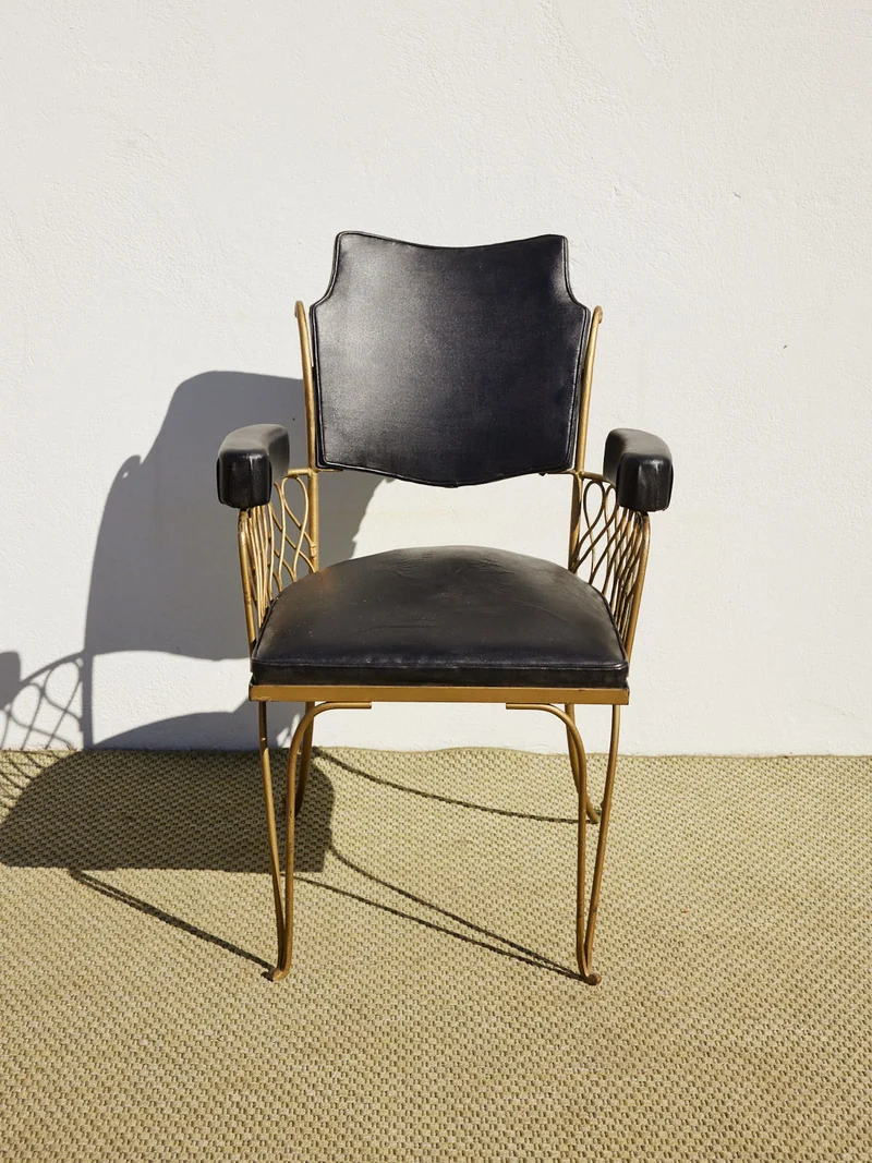 Ernest, le fauteuil de coiffeur en cuir N°1581