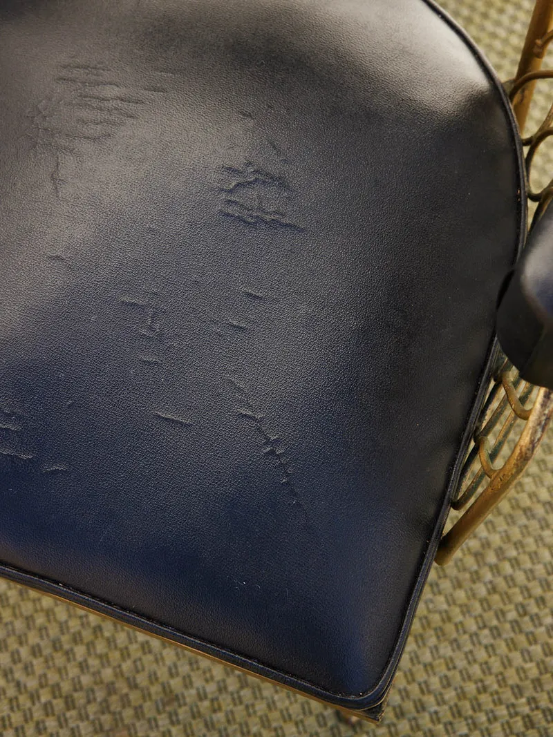 Ernest, le fauteuil de coiffeur en cuir N°1581