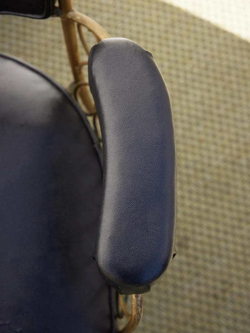 Ernest, le fauteuil de coiffeur en cuir N°1581