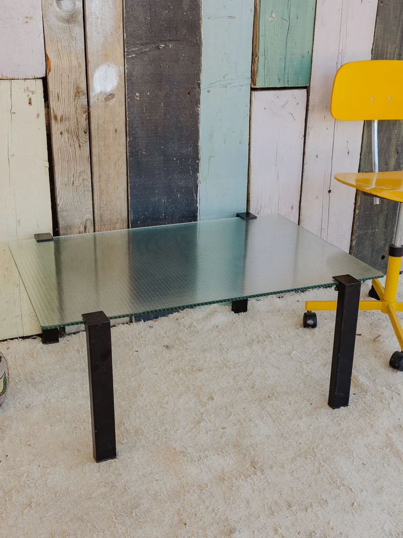 Marie-Pierre, la table basse en verre et métal N°83