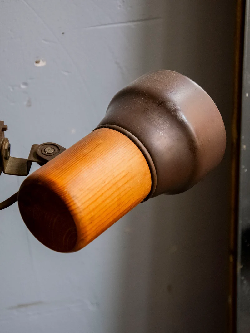 Suzanne, la lampe mid-century aux têtes pivotantes N°639