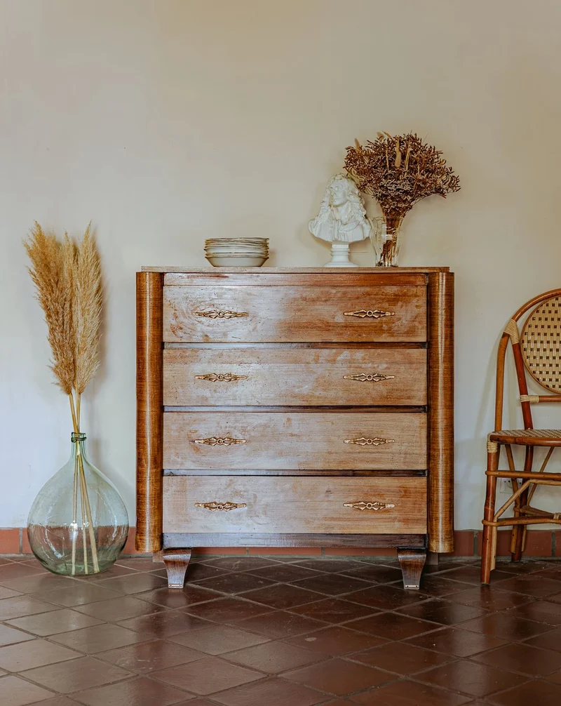 Olga, la commode en bois classique art déco N°692