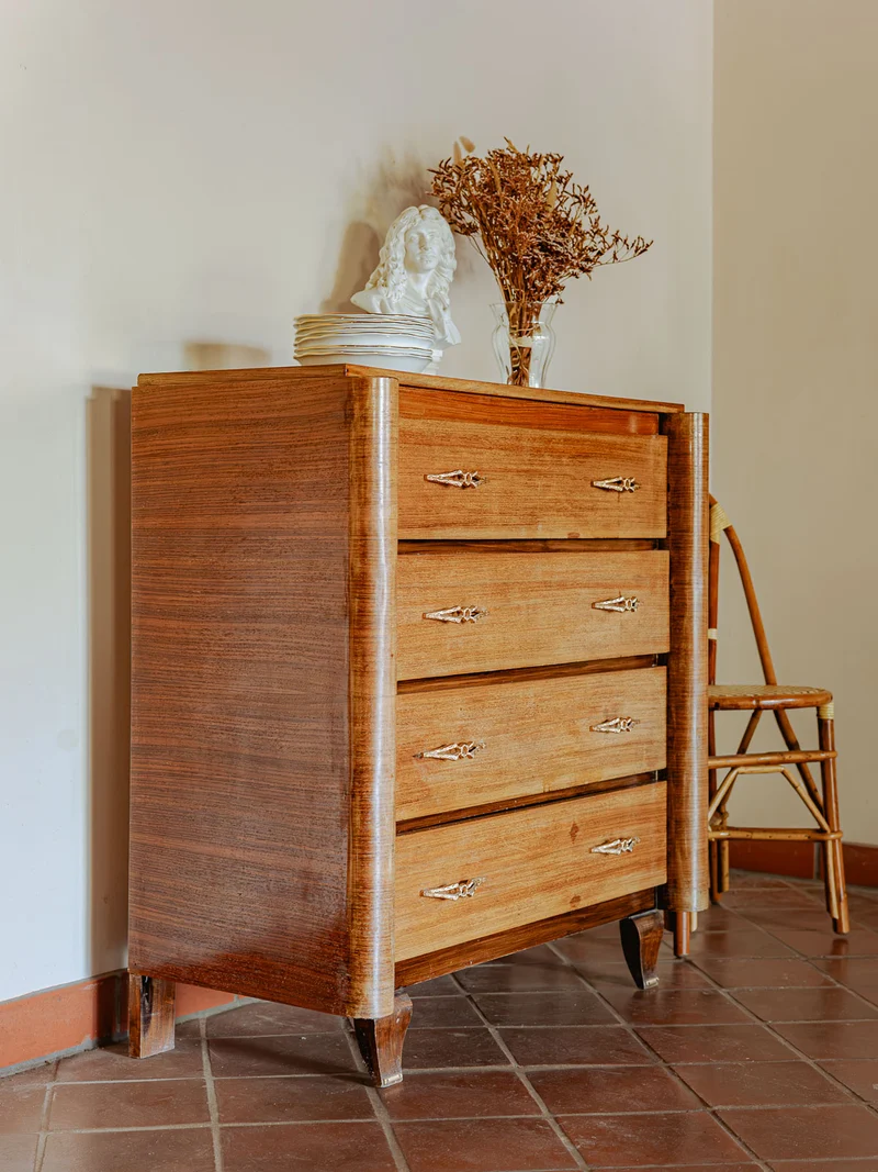 Olga, la commode en bois classique art déco N°692