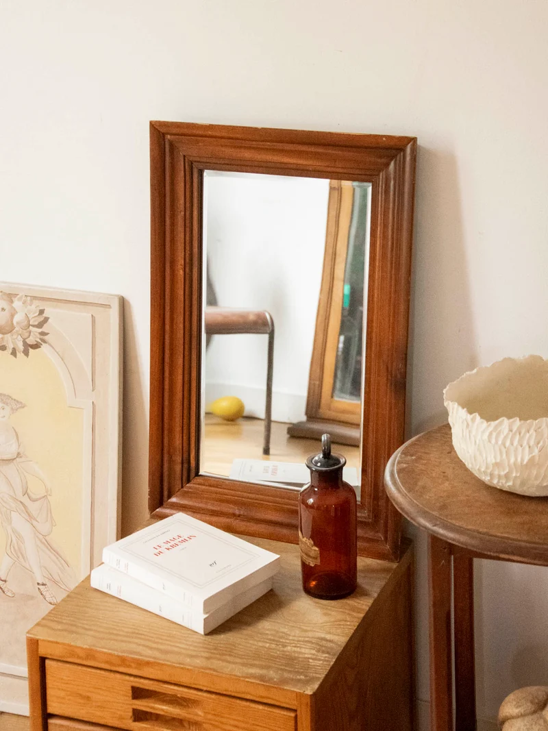 Georges, le miroir au cadre en bois sculpté N°1419