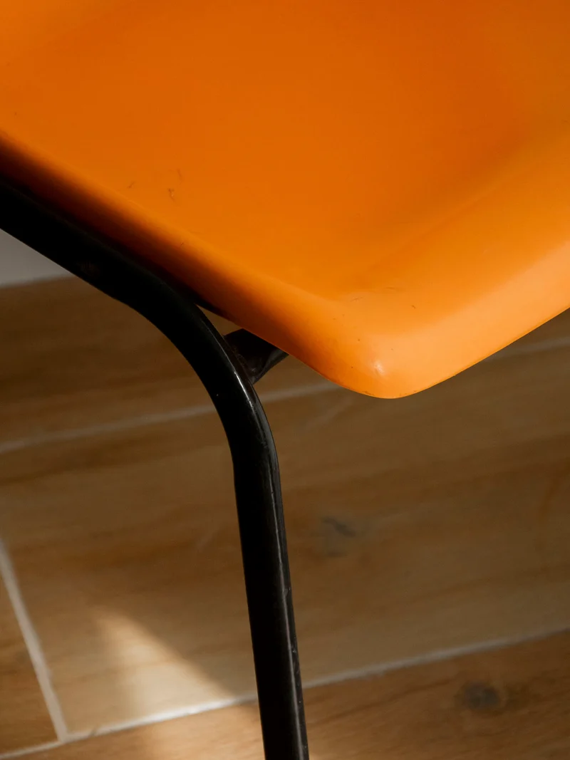 Alma, la chaise au style vibrant et rétro N°1868