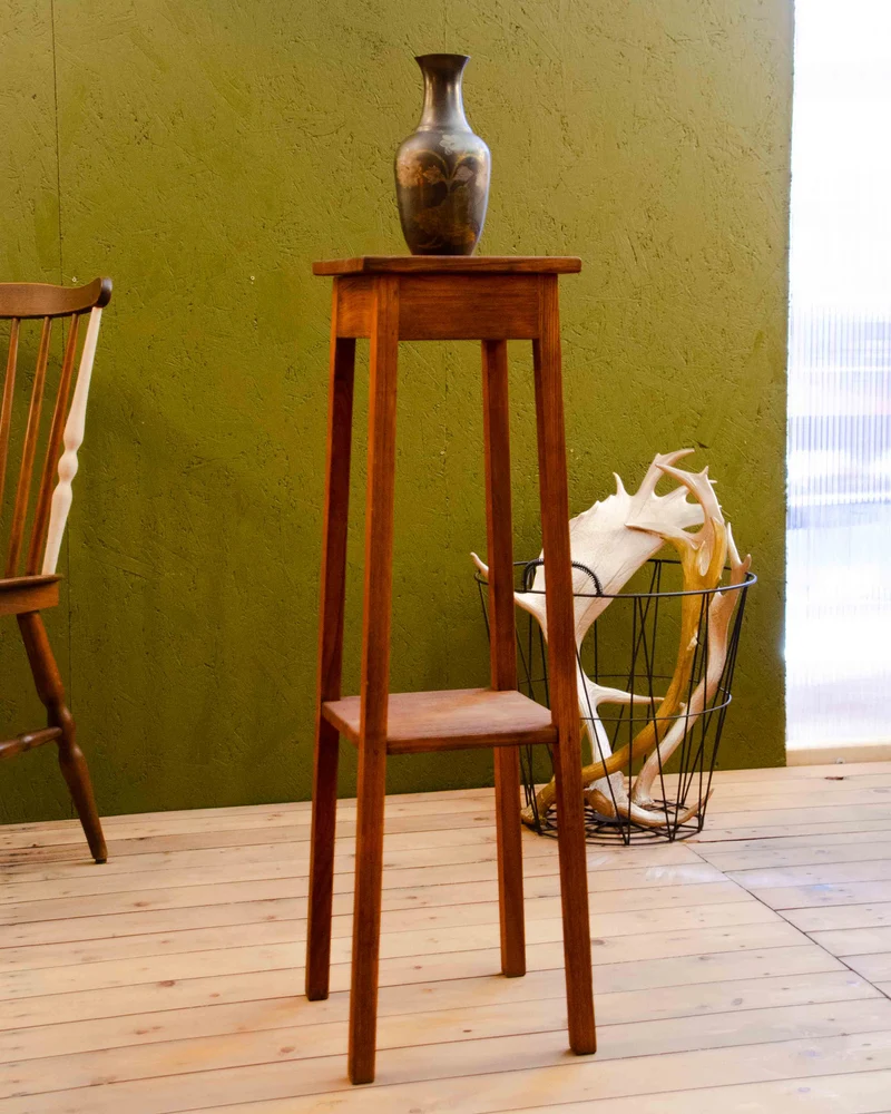 Ariel, le porte-plantes en chêne N°542