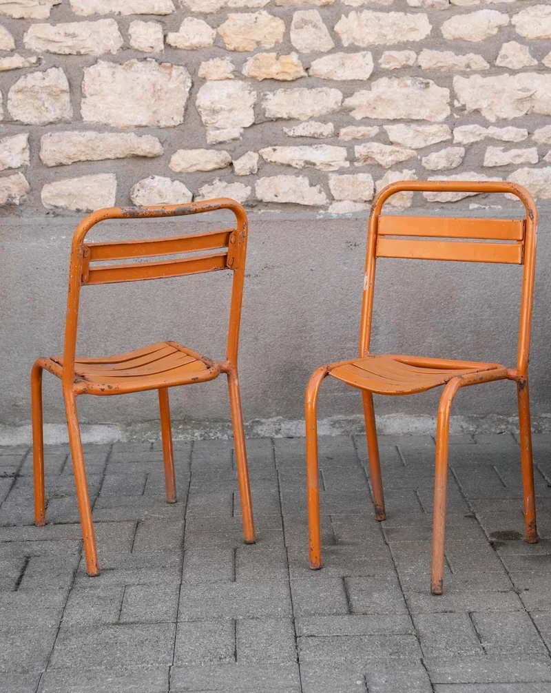 Alma, la paire de chaises Tolix en métal orange N°1943