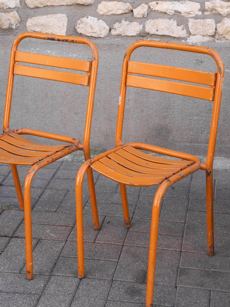 Alma, la paire de chaises Tolix en métal orange N°1943