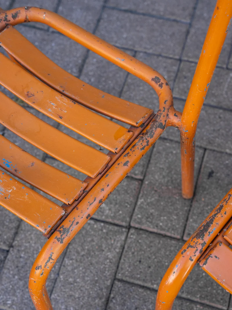 Alma, la paire de chaises Tolix en métal orange N°1943
