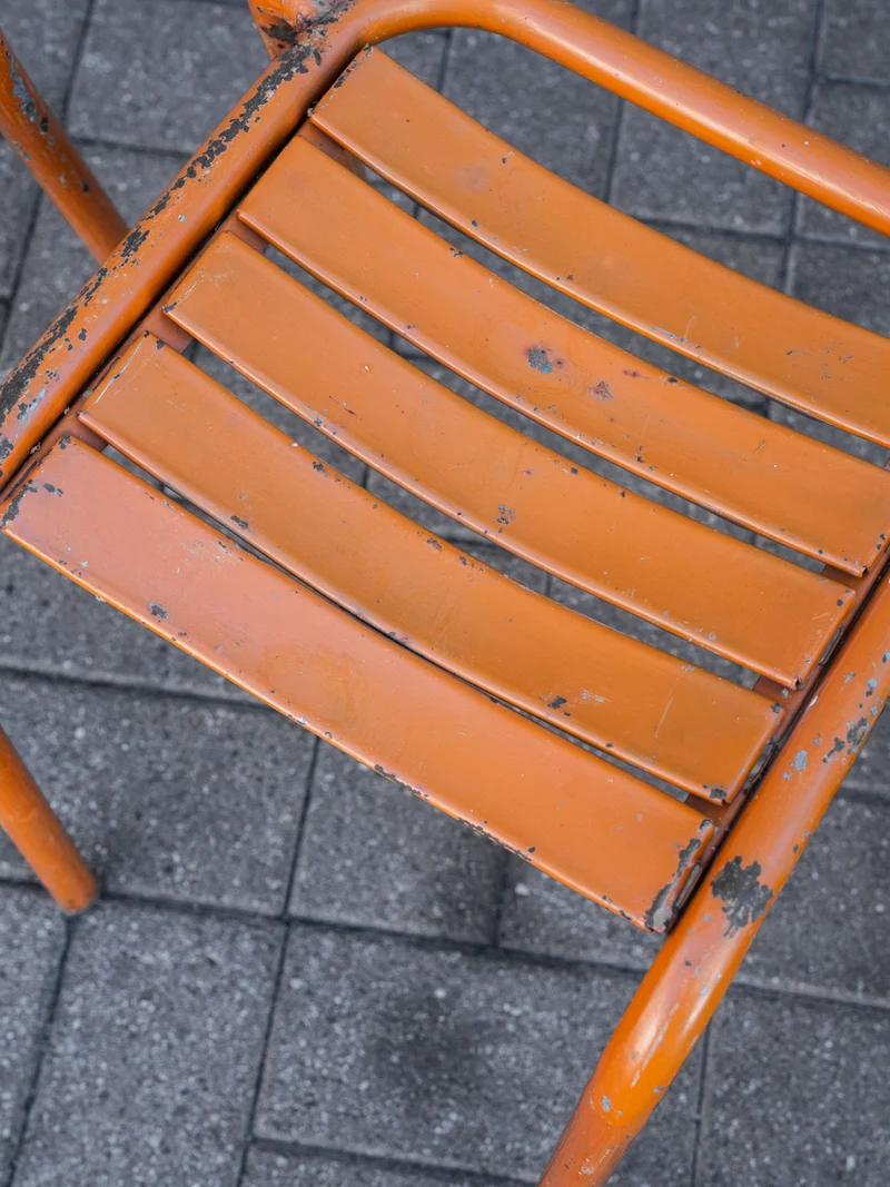 Alma, la paire de chaises Tolix en métal orange N°1943