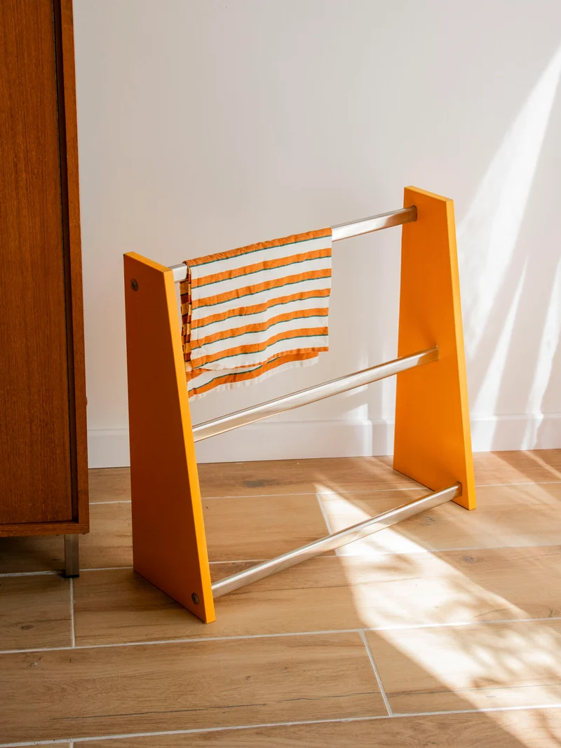 Charlie, le porte-serviettes aux allures sixties N°431