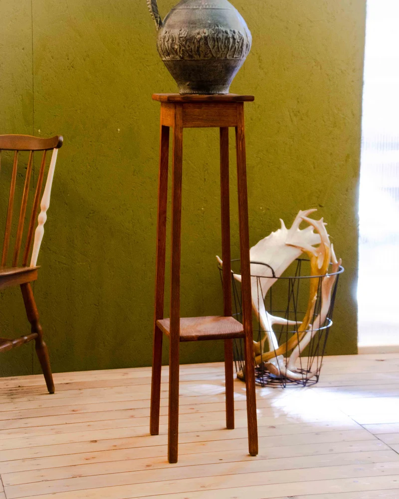 Ariel, le porte-plantes en chêne N°541