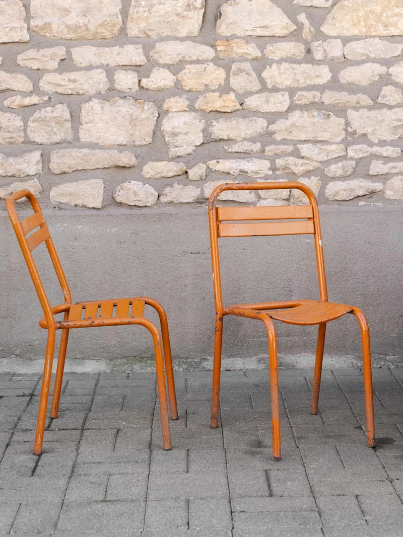 Alma, la paire de chaises Tolix en métal orange N°1942