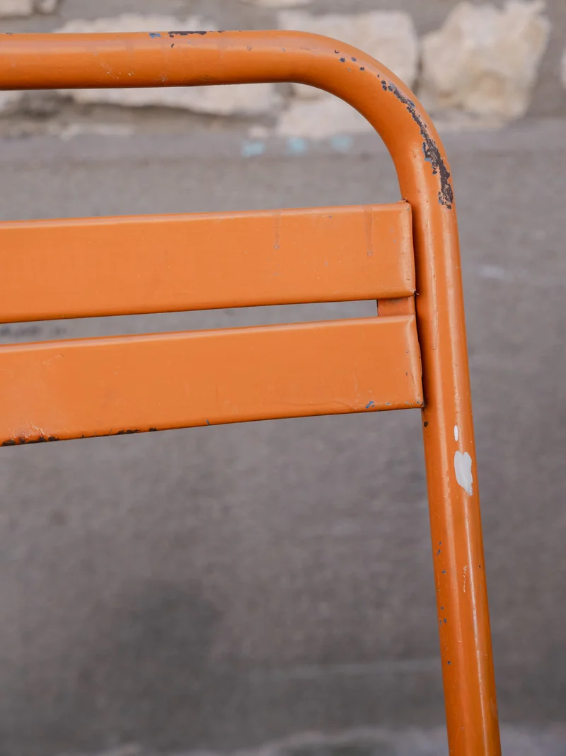 Alma, la paire de chaises Tolix en métal orange N°1942