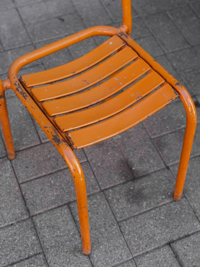 Alma, la paire de chaises Tolix en métal orange N°1942