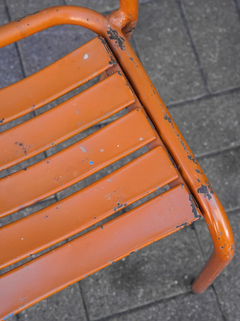 Alma, la paire de chaises Tolix en métal orange N°1942