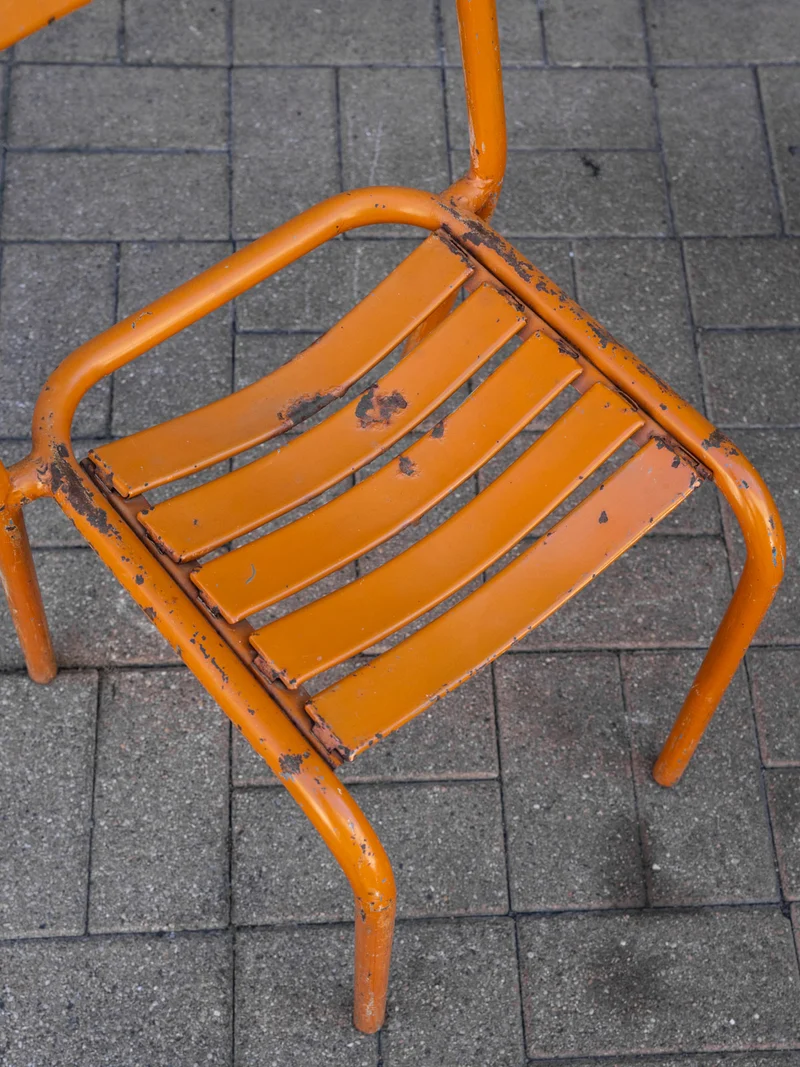 Alma, la paire de chaises Tolix en métal orange N°1942