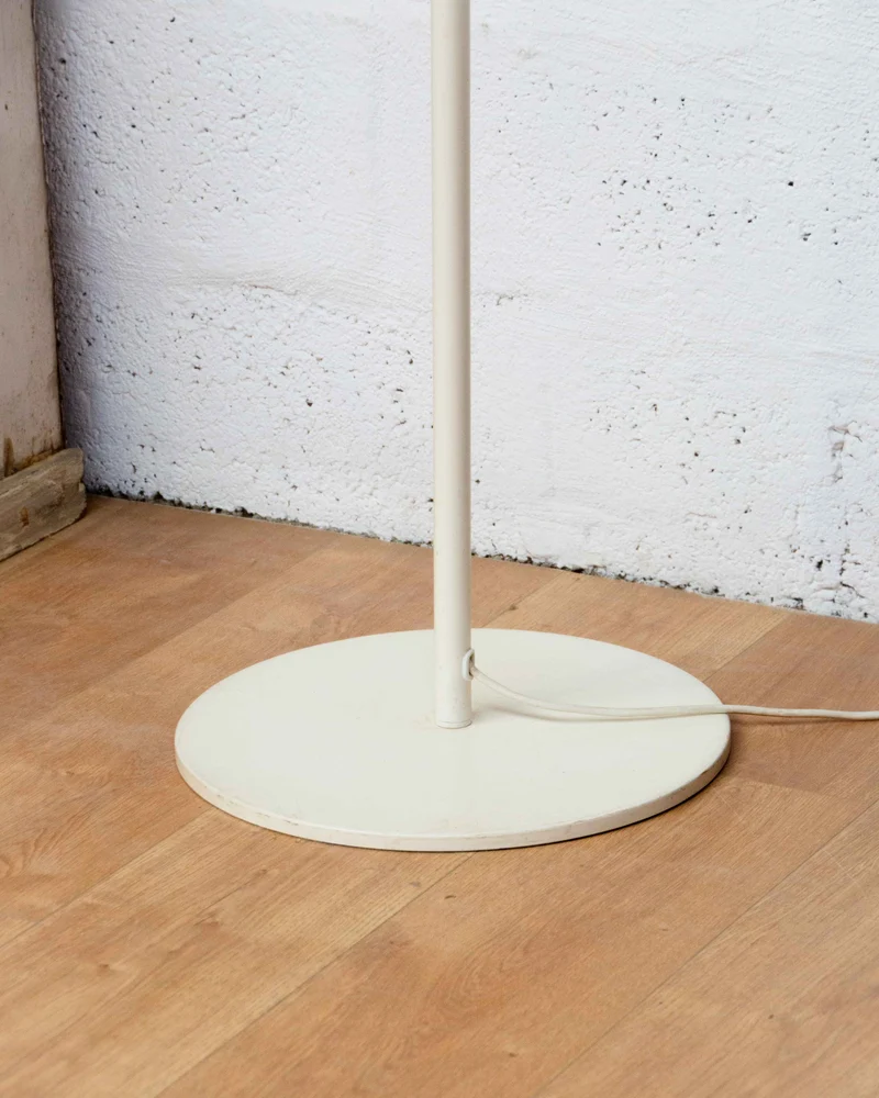 Julien, le lampadaire en métal blanc N°396