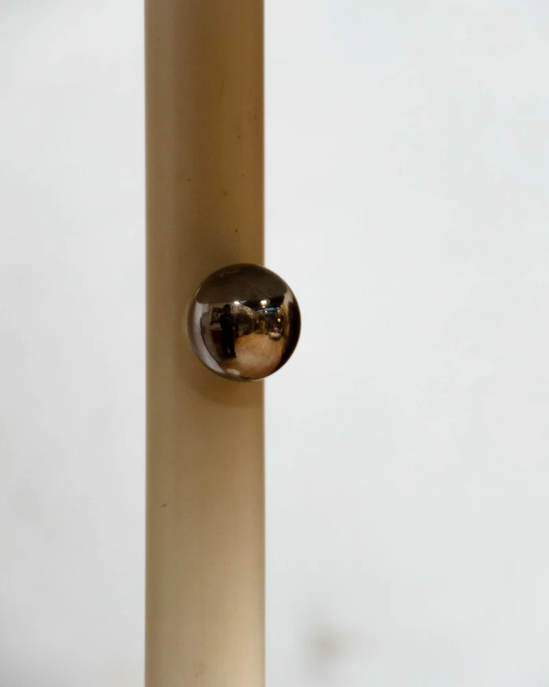 Julien, le lampadaire en métal blanc N°396