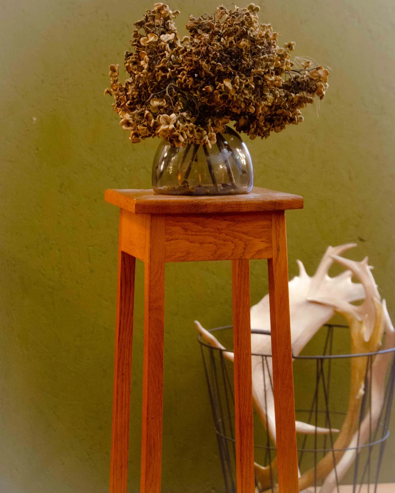 Ariel, le porte-plantes en chêne N°544
