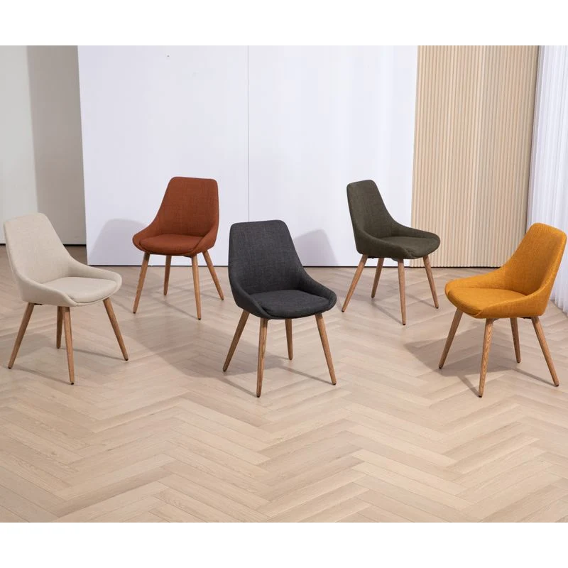 Chaise repas en tissu crème pied chêne