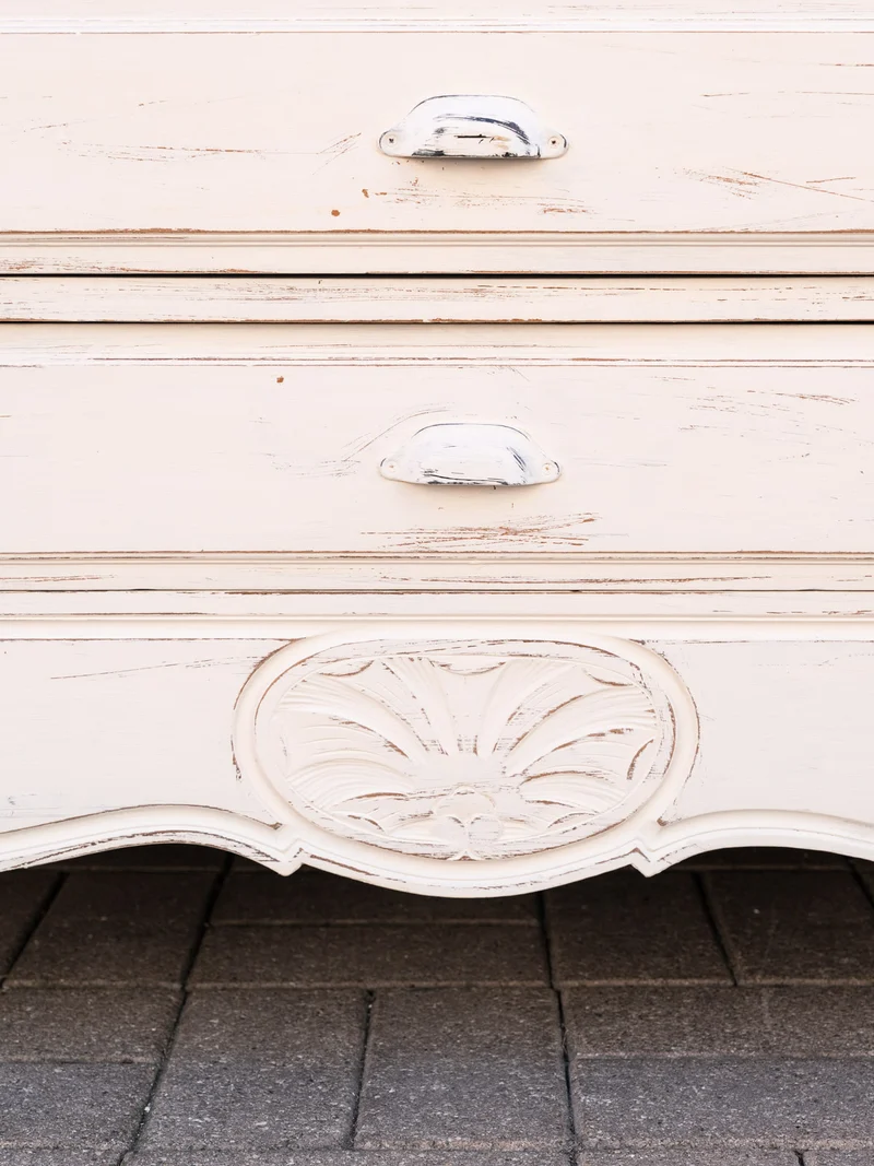 Garance, la grande commode blanche en bois massif N°745