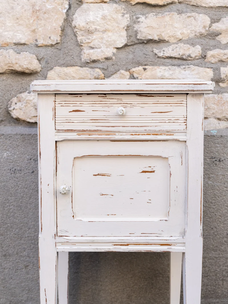 Odile, la table de chevet en bois blanc N°1544