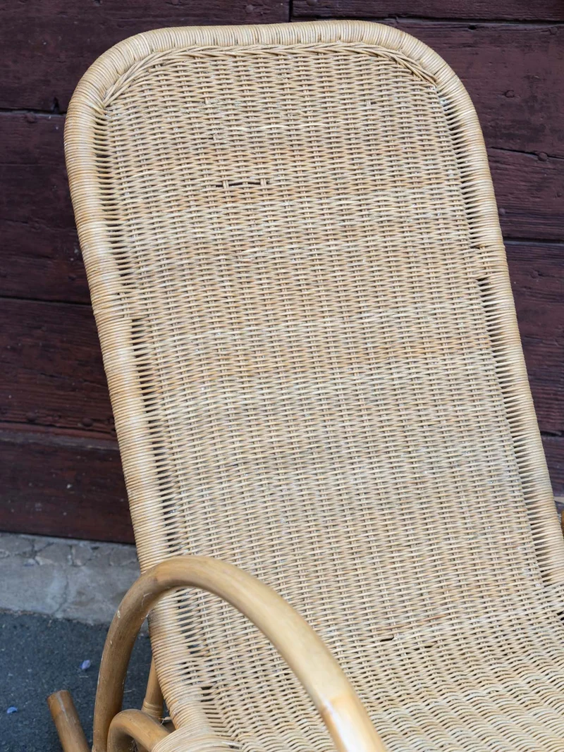 Alibert, le rocking-chair vintage en rotin N°102
