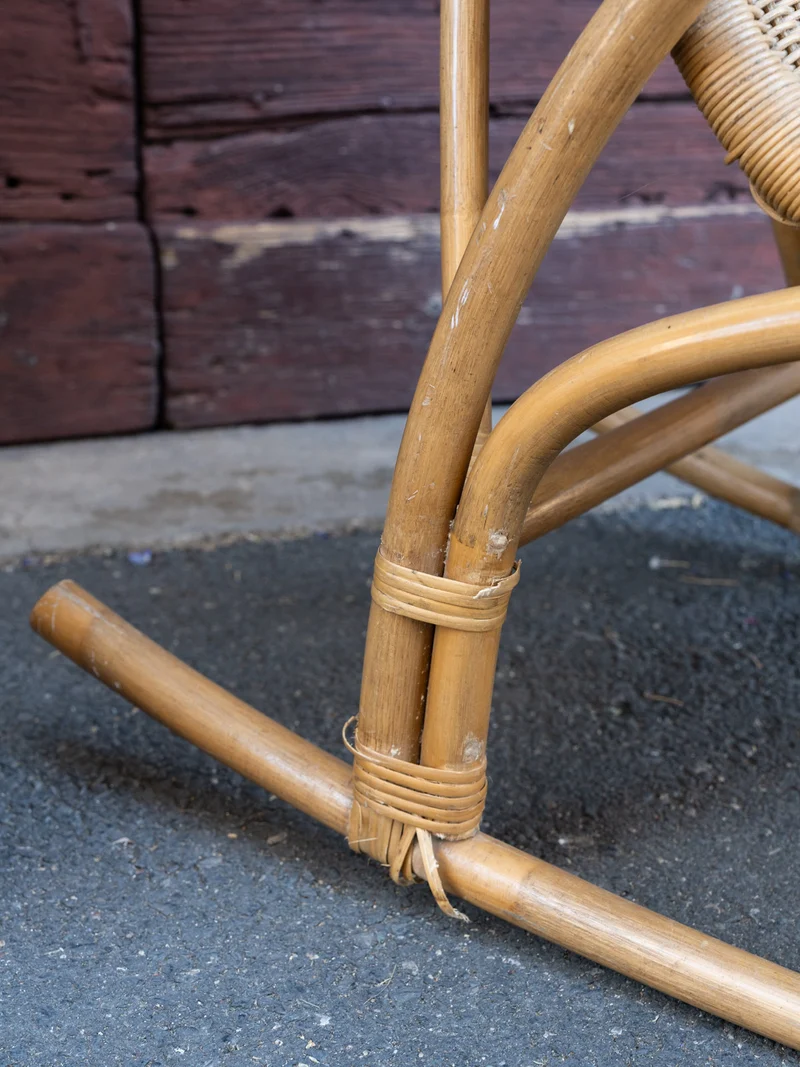 Alibert, le rocking-chair vintage en rotin N°102