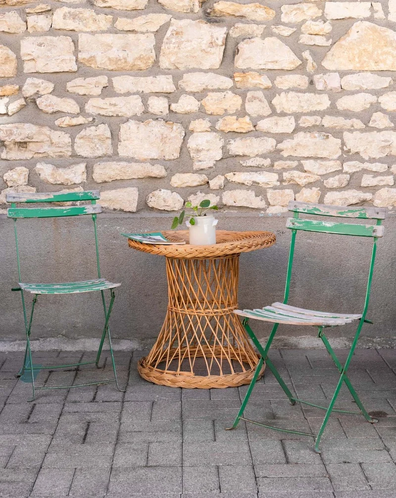 Claude, la paire de chaises de jardin vertes en bois et métal N°1592