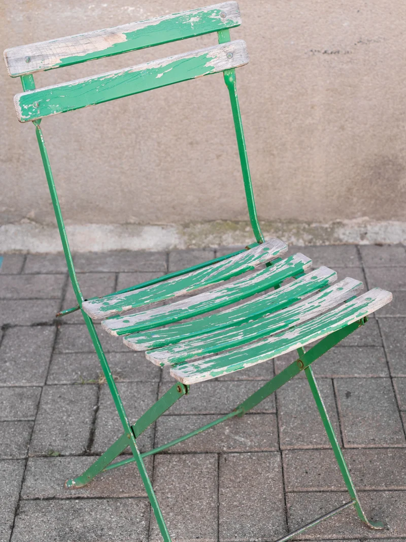Claude, la paire de chaises de jardin vertes en bois et métal N°1592