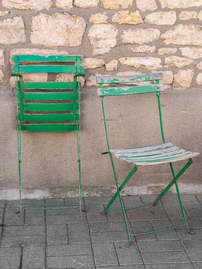 Claude, la paire de chaises de jardin vertes en bois et métal N°1592