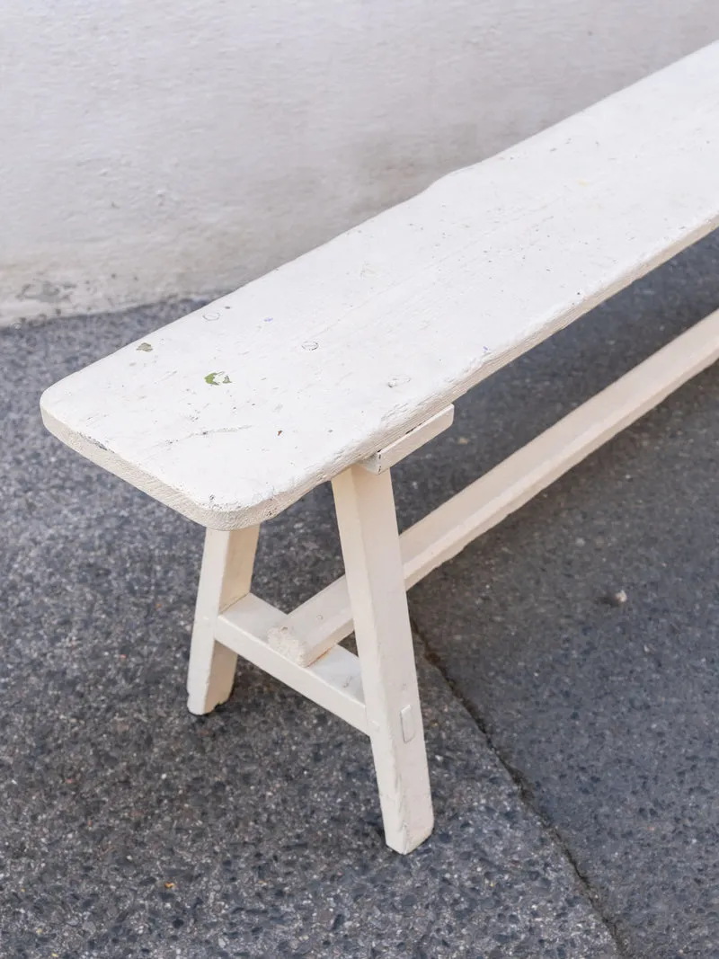 Antoine, le banc en bois blanc N°513
