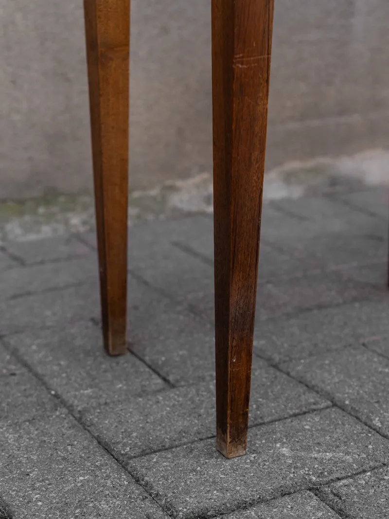 Francine, la table d'appoint en bois foncé N°1544