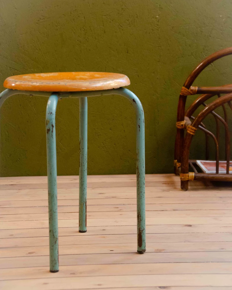 Regis, le tabouret d'école N°1544