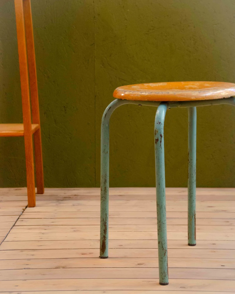 Regis, le tabouret d'école N°1544