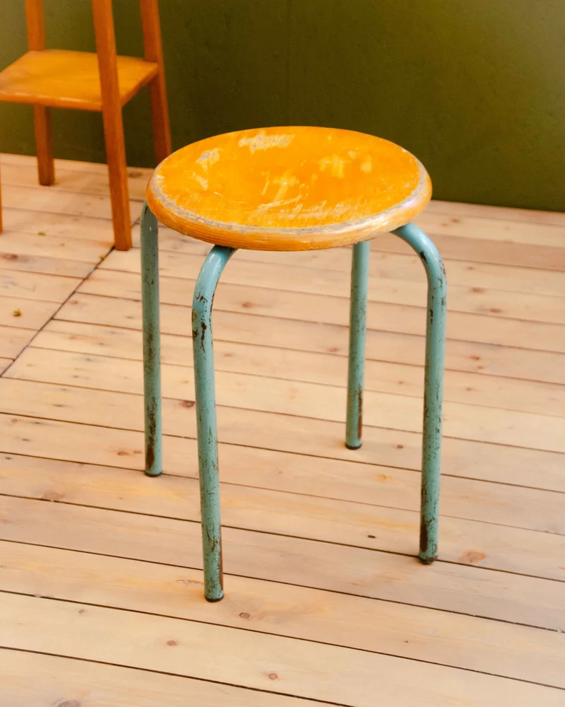 Regis, le tabouret d'école N°1544